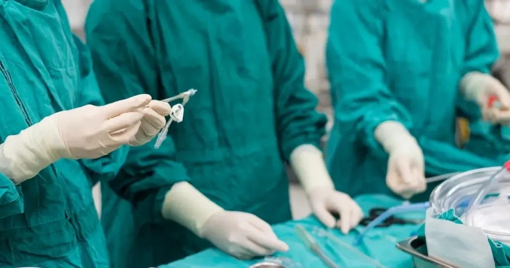 تجهيزات ما قبل عملية القلب المفتوح بالتدخل الجراحي المحدود