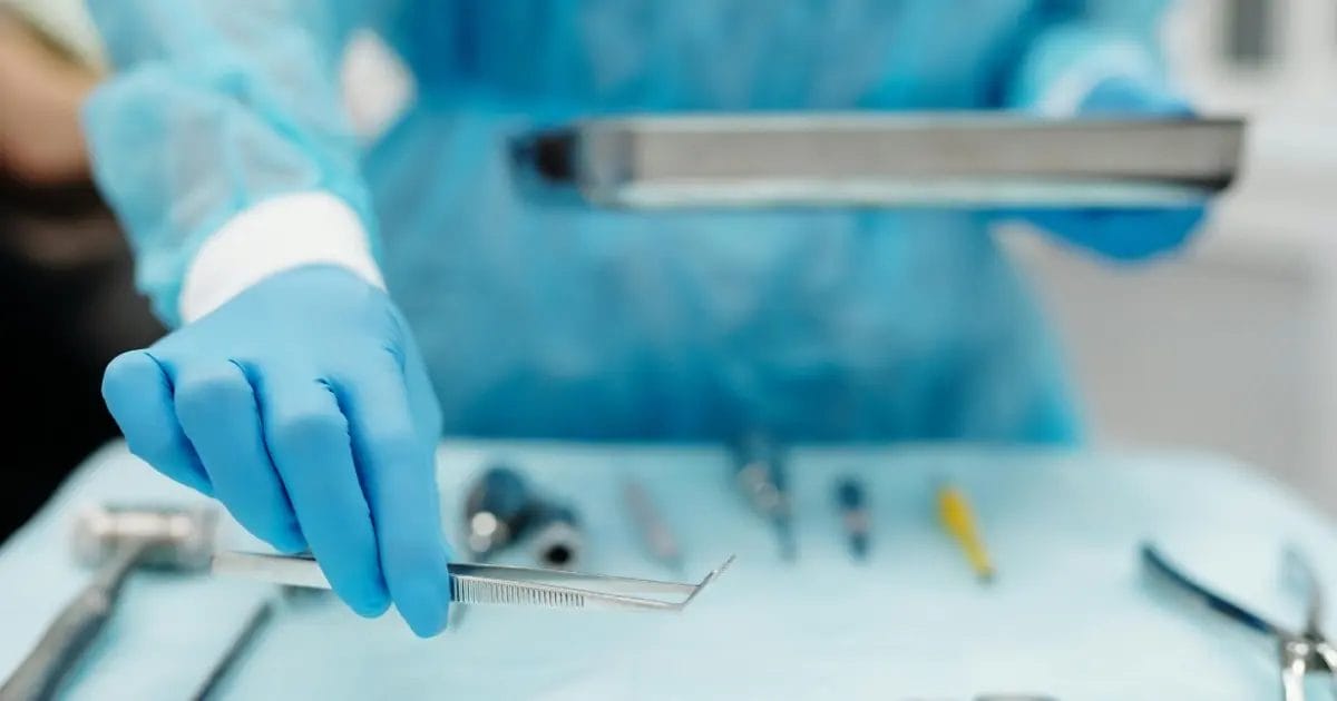 علاج انسداد الشريان التاجي بدون جراحة